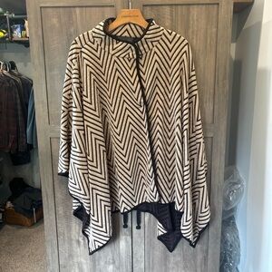 Chico's Travelers L/XL Jacquard Jacket Cape with Chevron Pattern